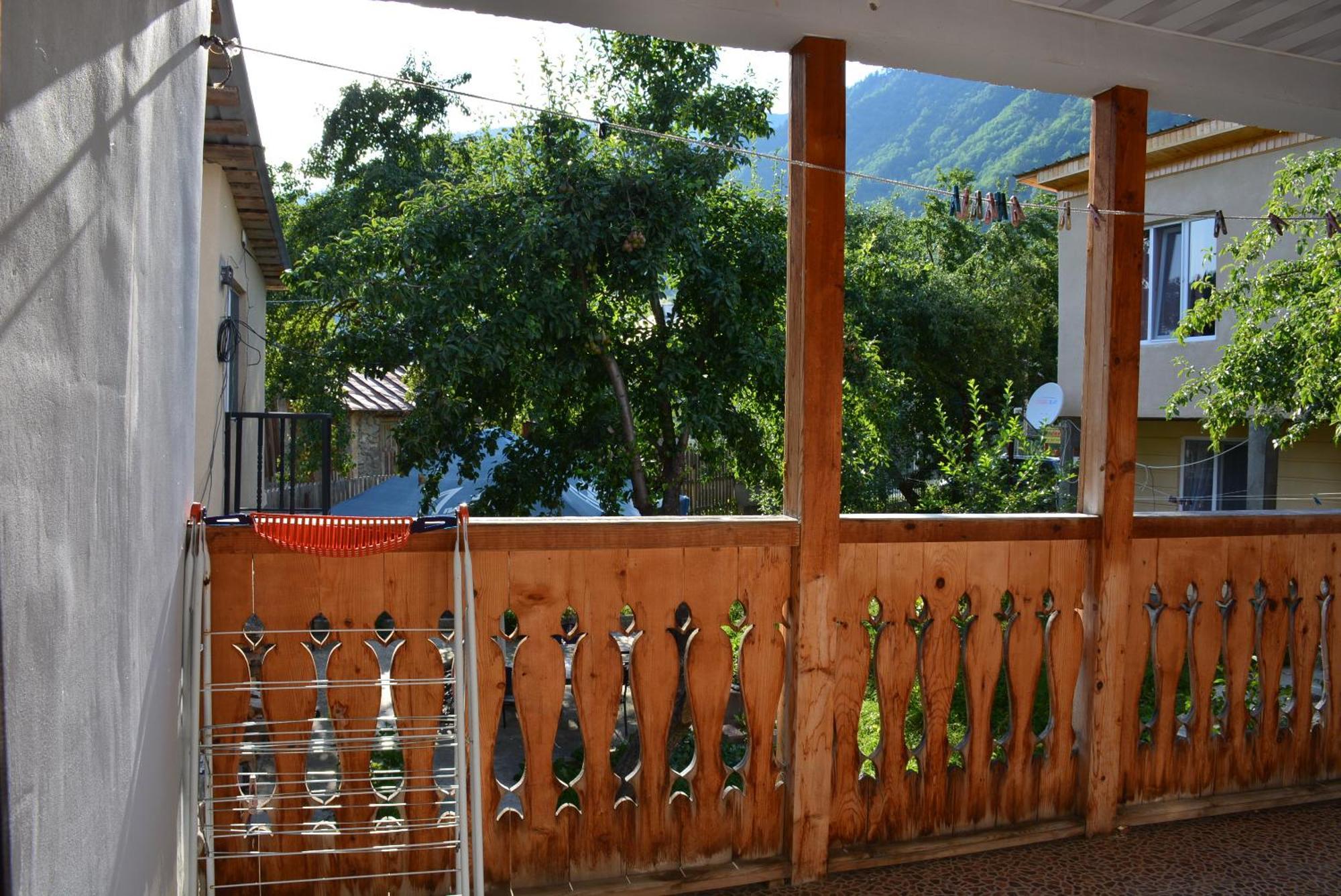House In Mestia Extérieur photo